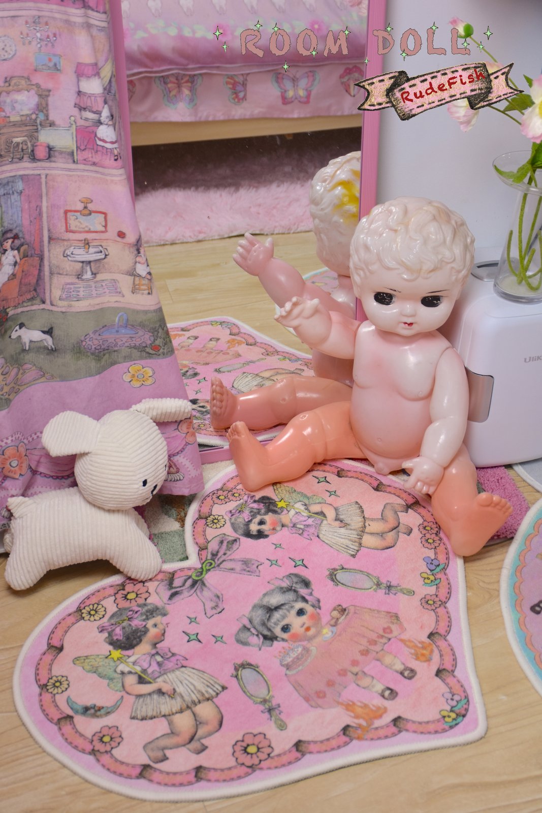 ROOM DOLL Heart Rug, view 4