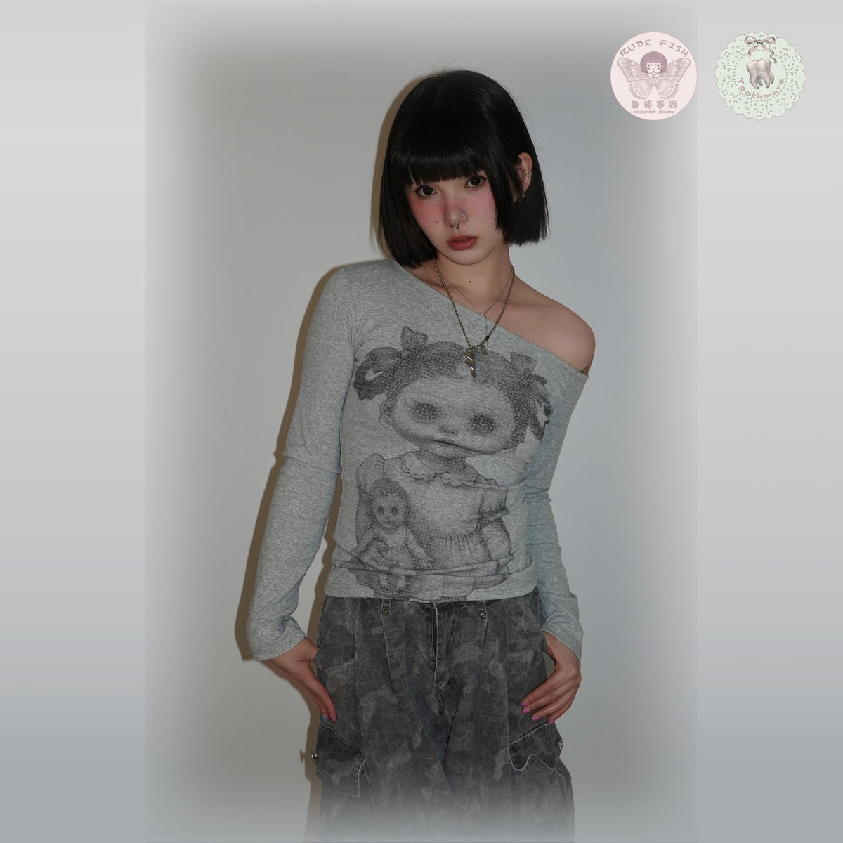 TOOTHMARE One-Shoulder Top in Grey, view 3