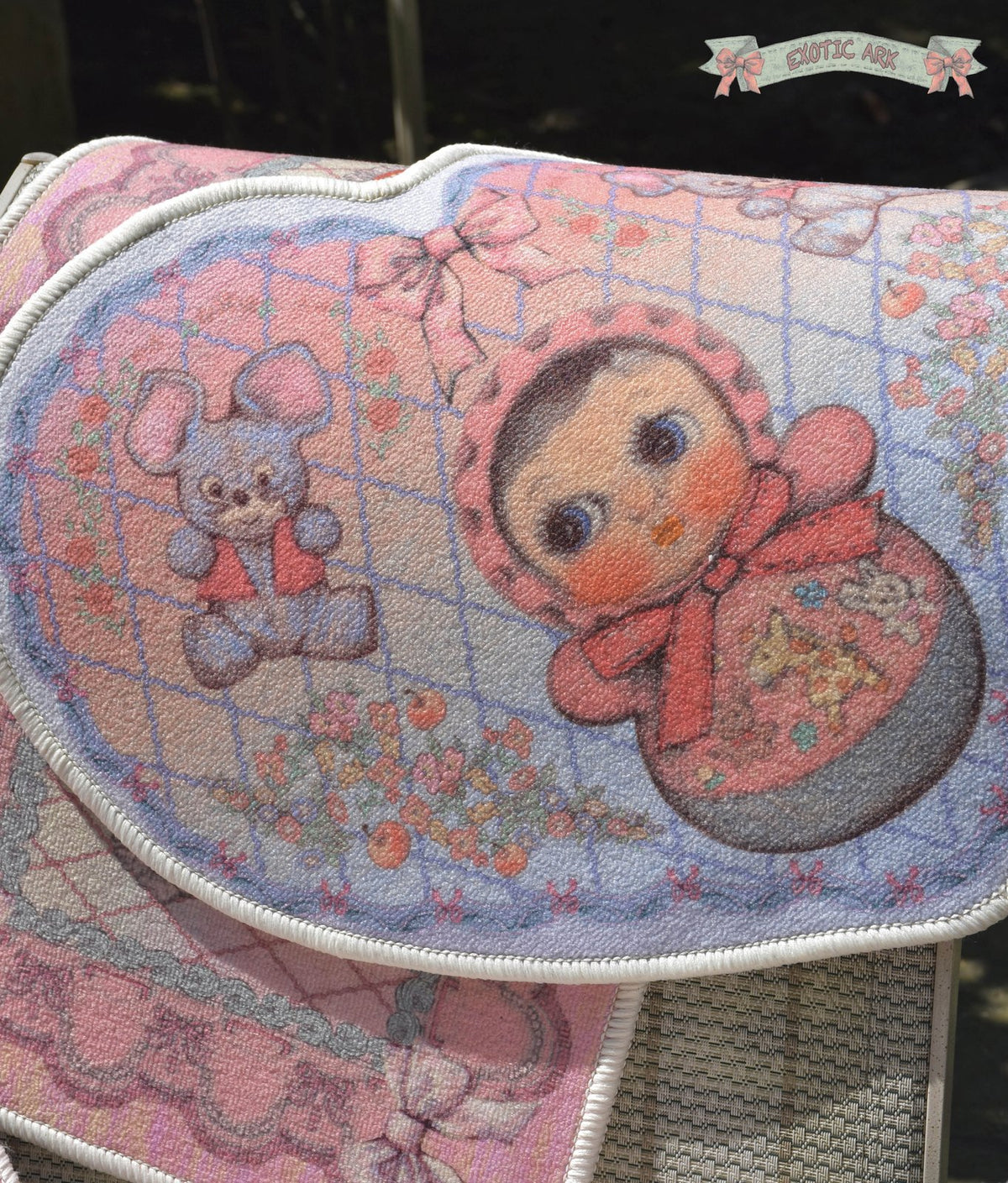 EXOTIC ARK Heart Rug, view 4