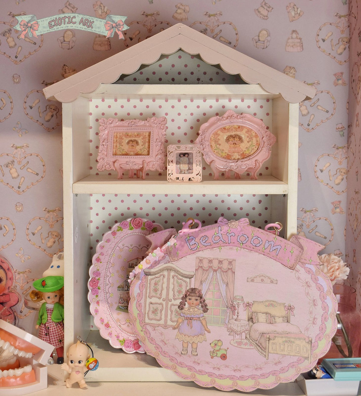 EXOTIC ARK Wooden Room Sign, view 7